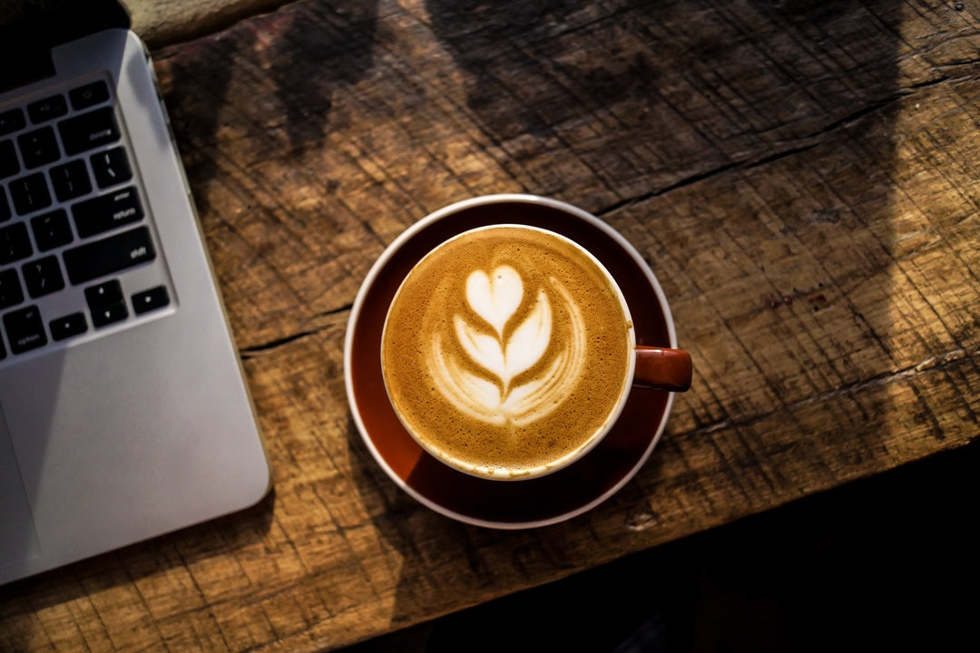 How the Colour of Your Coffee Cup Changes the Taste